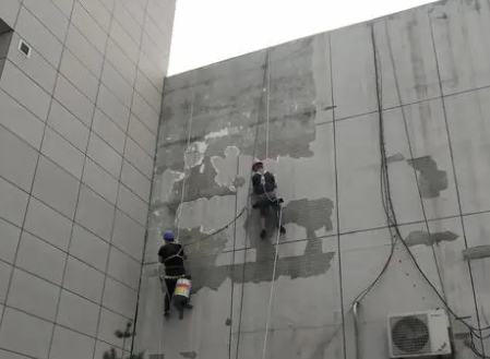 宜宾楼顶漏水维修公司分享下宜宾外墙防水的注意事项