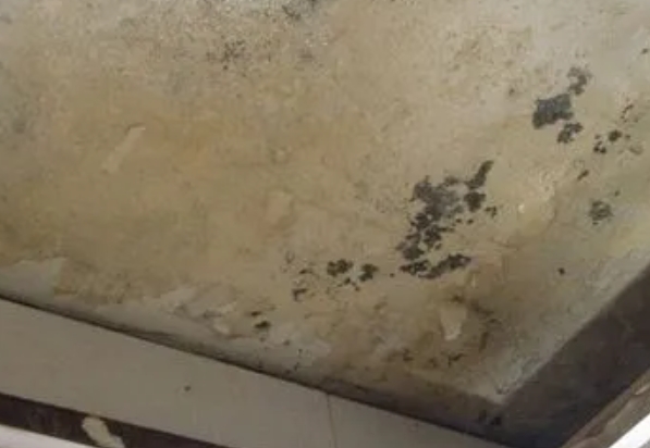 宜宾阳台漏水维修公司分享下宜宾卫生间渗水维修需要注意哪些问题。